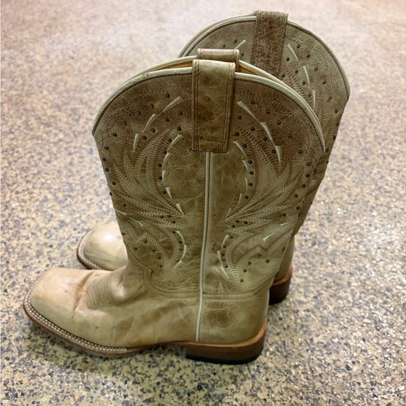 Shyanne Shoes - Shyanne Leather Western Boots in Tan